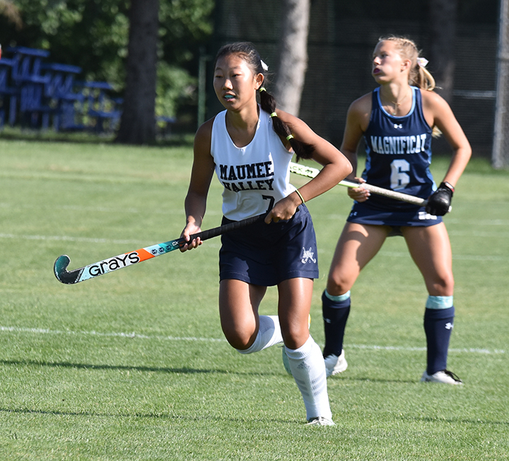 Girls' field hockey in action