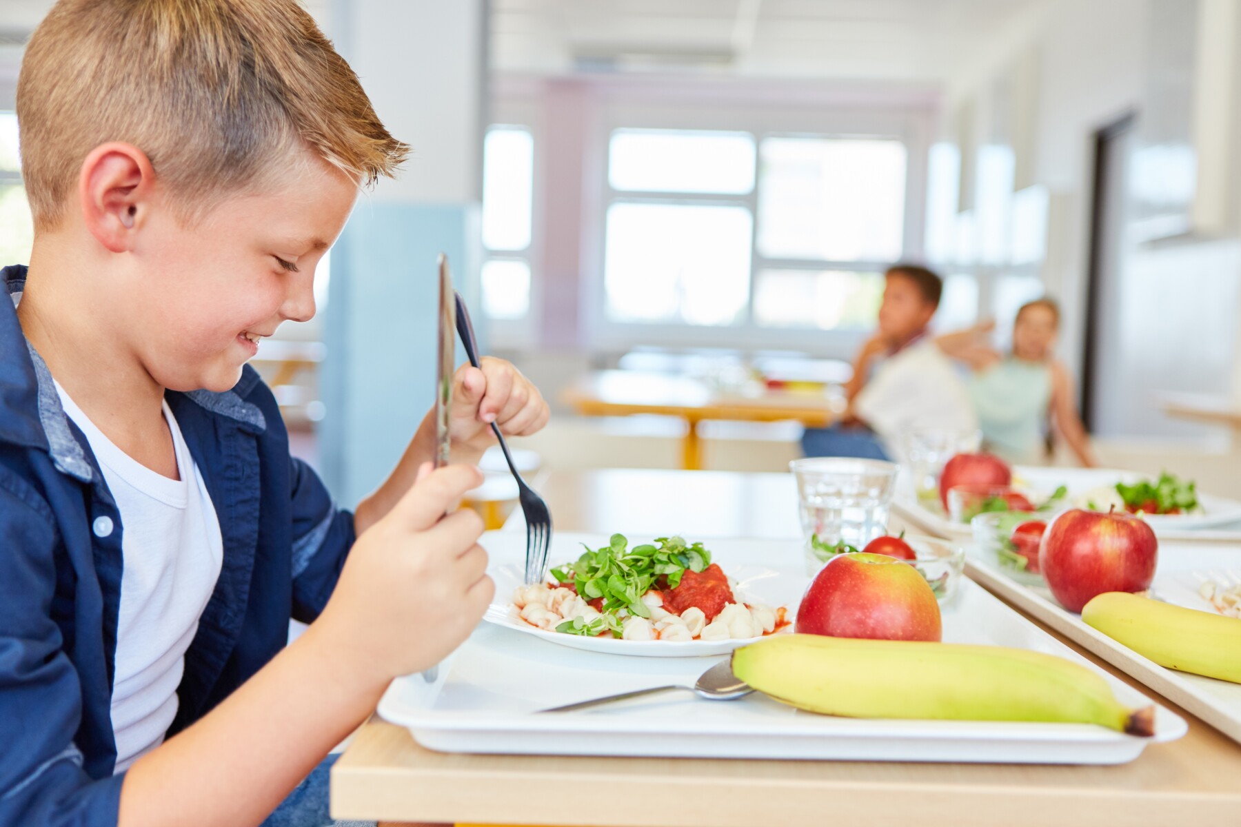 Lunch & nutrition at Maumee Valley